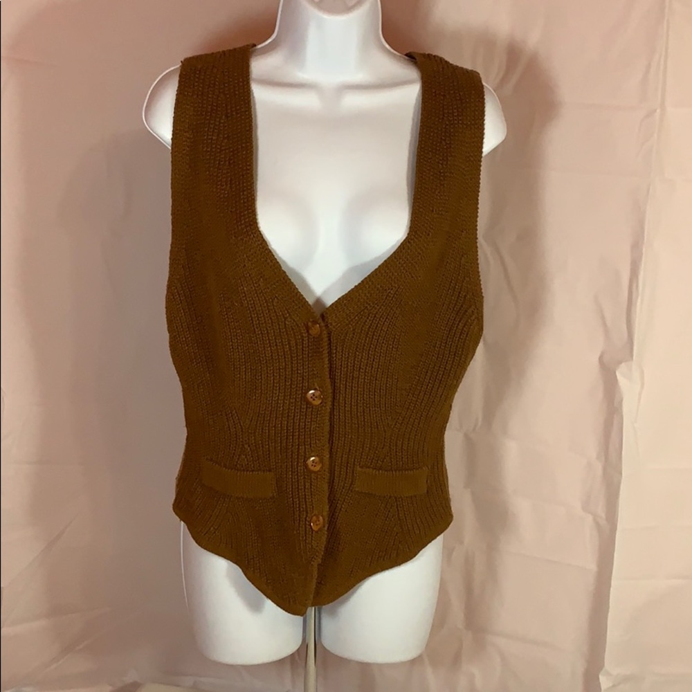 VINTAGE VEST BROWN FLATTERING VEGAN MATERIAL CUTE